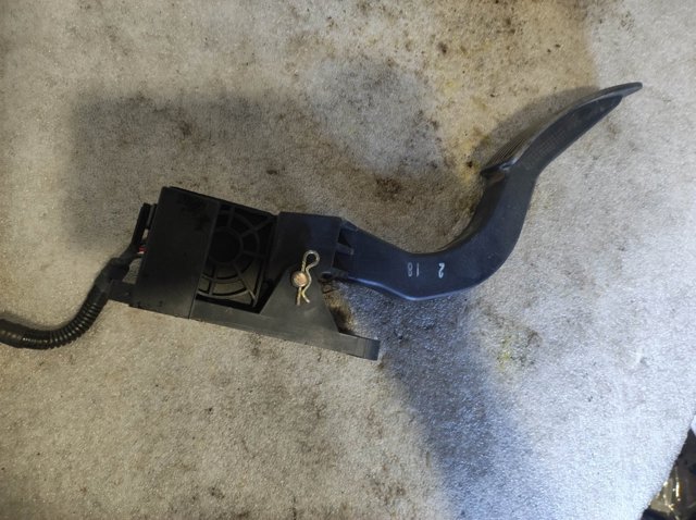 Педаль акселератора 32720H1070 HYUNDAI