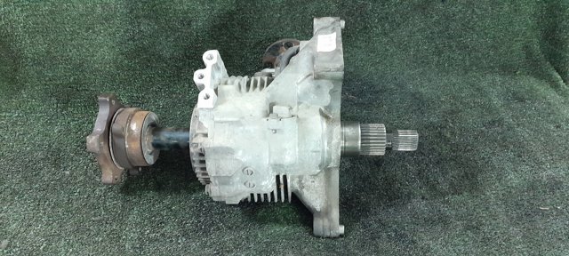 Роздавальна коробка 331014N273 NISSAN