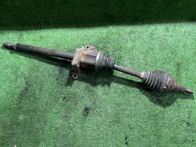 Привід правий 39100JG74B NISSAN