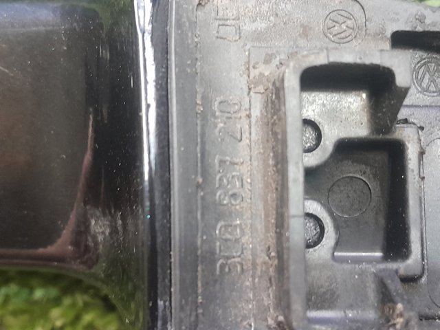 Зовнішня ручка лівих дверей 3C0837205 VAG