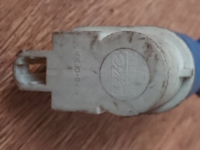 Жабка стопів 3M5T9C872AC FORD