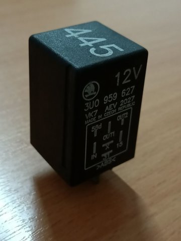 Обігрів скла вікна задка 3U0959627 VAG
