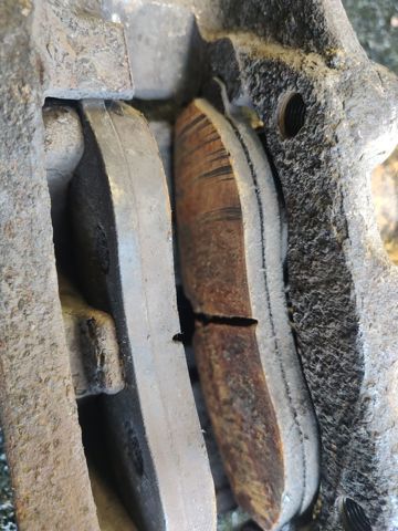 Супорт тормзной 410117F00A NISSAN
