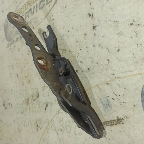 Завіса капота ліва 41617028577 BMW