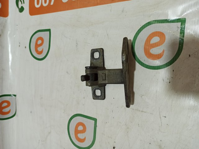 Петля заднього борту 41627006120 BMW