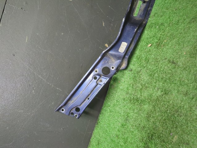 Рамка радіатора верхня 4A0805591A VAG
