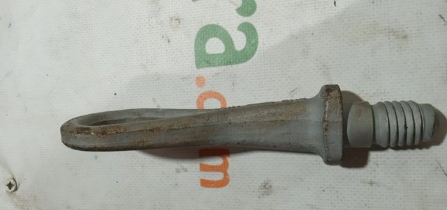 Крюк буксирувальний 4B0805616A VAG