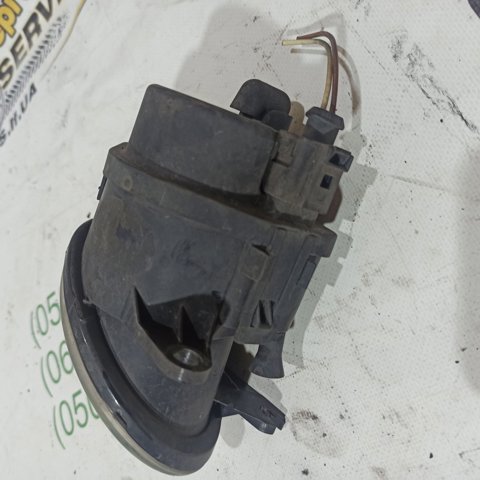 Протитуманка права 4B0941700C VAG