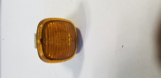 Поворітель повороту на крилі 4D0949127B VAG