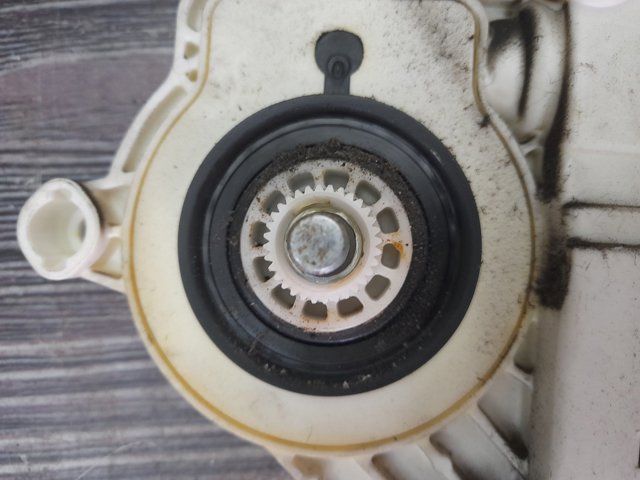 Привід ліфта задній 4F0959801A VAG