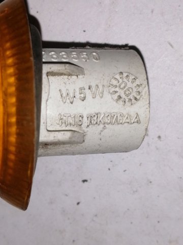 Повторювач повороту на крилі, правий 4T1613K376AA FORD