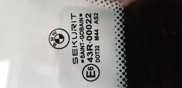 Скло багажного відсіку, праве 51368402620 BMW