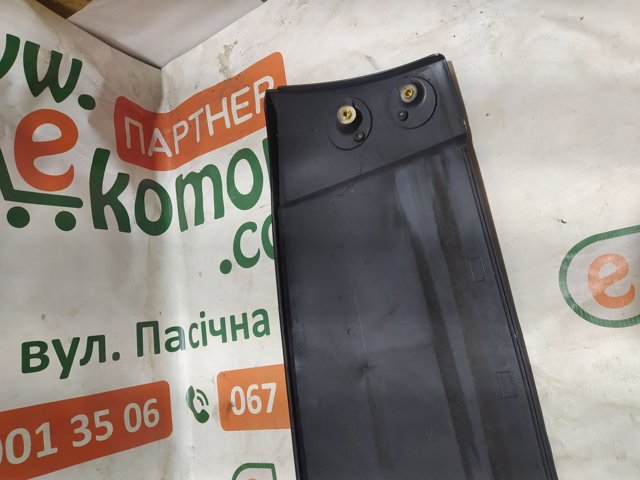 Спойлер задніх дверей 51717025612 BMW