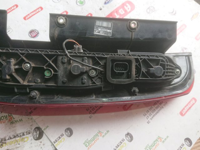 Ліхтар задній лівий 51810674 FIAT