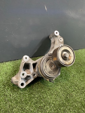 Натяжний ролик Ман TGA