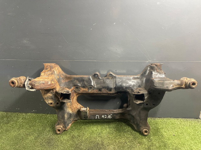 Передня балка 54400EQ500 NISSAN