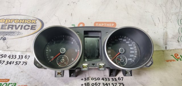Щиток приладів 5K0920860J VAG