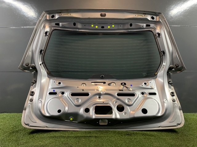 Задні двері багажника 60809SC0009P SUBARU