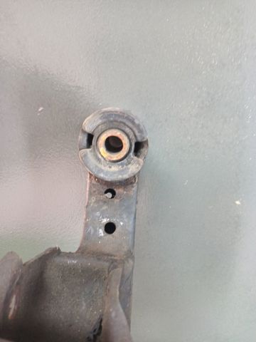 Передня балка 624053K200 HYUNDAI