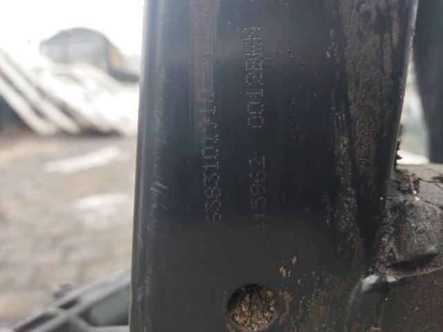 Передня балка 6383103110 MERCEDES