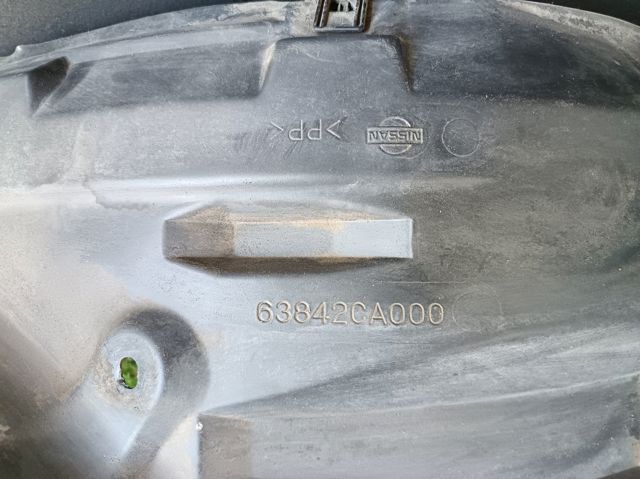 Підкрилок переднього крила, правий задній 63842CA000 NISSAN