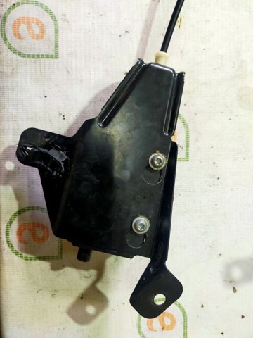 Лічинка замка паливного бака 67118352168 BMW