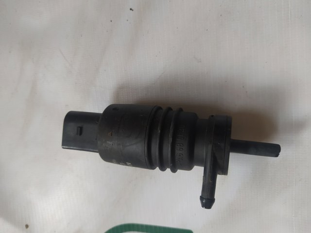Помпа омивача 67128362154 BMW