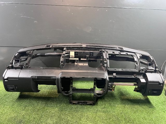 Торпеда приладова панель 68100EQ410 NISSAN
