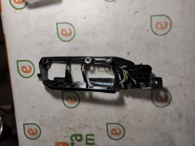 Ручка передньої двері внутрішня ліва 6Q0837173G VAG