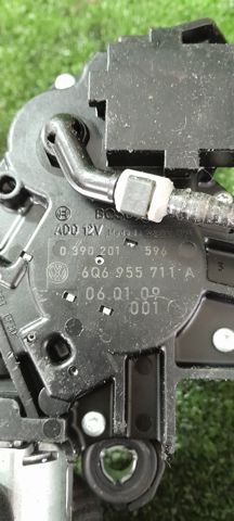Двигун склоочисника заднього скла 6Q6955711A VAG