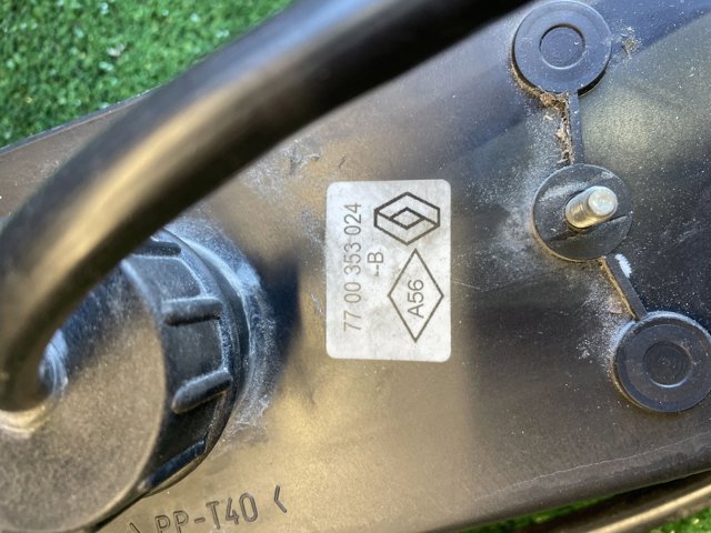 Задня ліва фара 7700353024 RENAULT