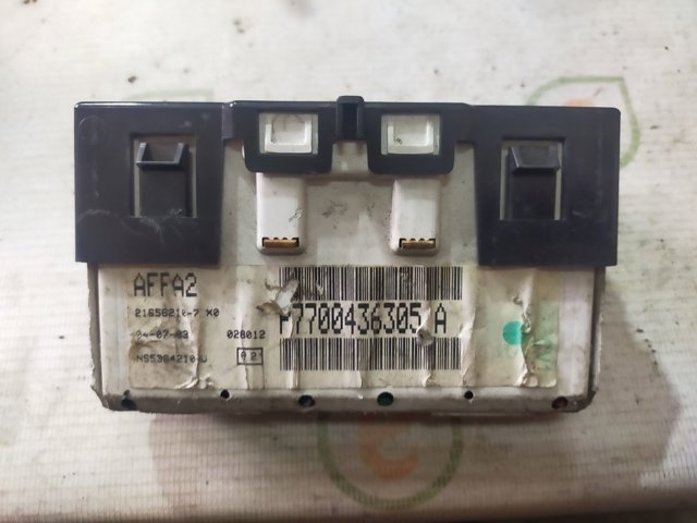 Дисплей бортового комп'ютера 7700436305A RENAULT