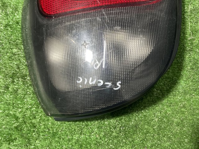 Задній правий стоп 7700831731 RENAULT