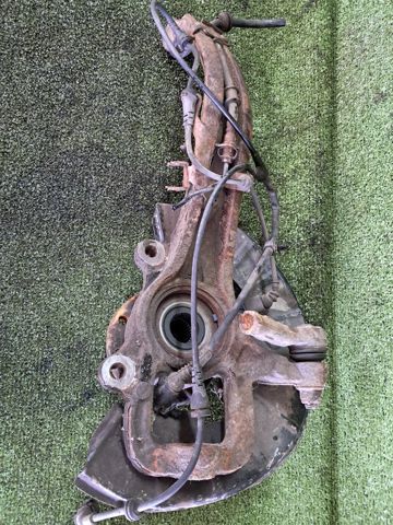 Цапфа поворотна права 7L0407258A VAG