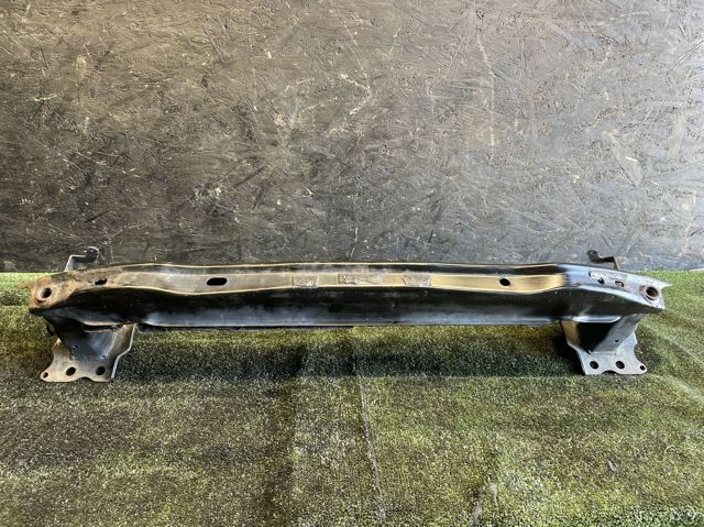 Балка бампера переднього 7L0807109E VAG