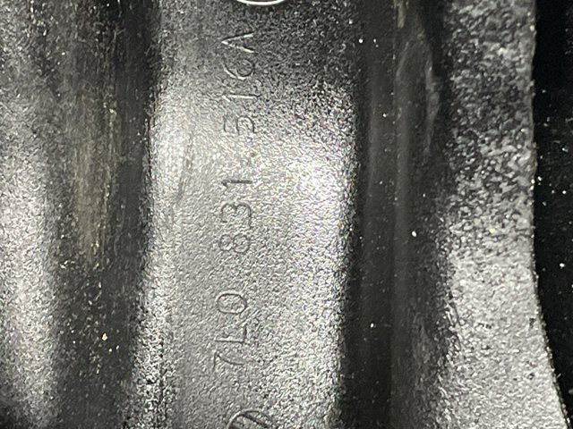 Дверка передня права 7L0831056L VAG