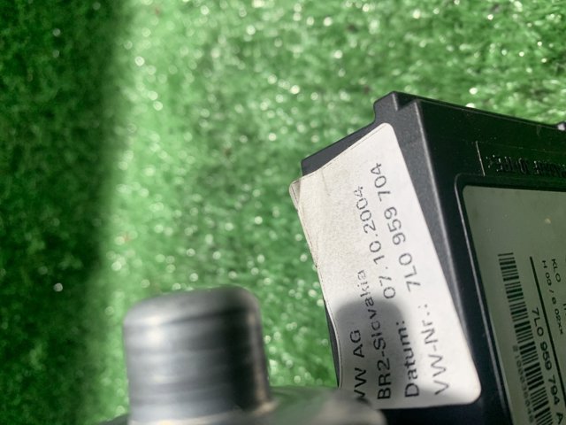 Двигун стеклопод'емника двері задньої, правої 7L0959794A VAG