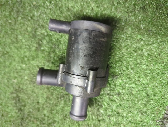 Помпа водяна, додатковий електричний 7L0965561 VAG