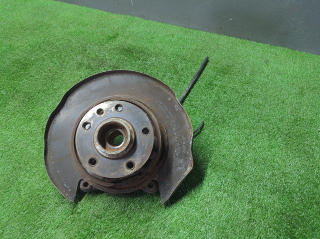 Цапфа - поворотний кулак задній, лівий 7L6505435A VAG