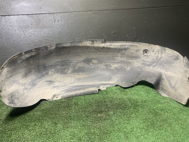 Підкрилок заднього крила, правий 7L6810972A VAG