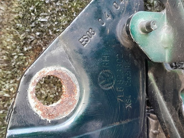 Завіс капота, правий 7L6823302 VAG
