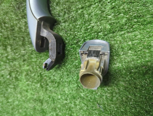 Ручка задньої двері зовнішня 7L6837205C VAG