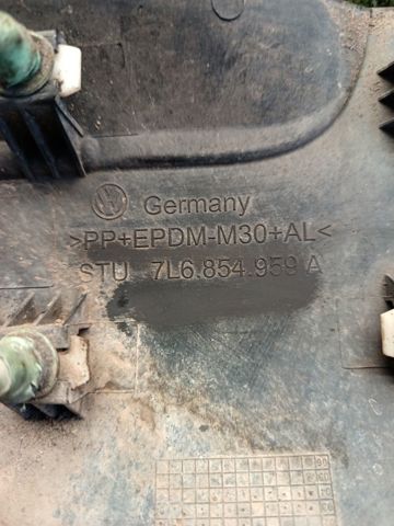 Молдинг переднього лівого крила 7L6854959A VAG