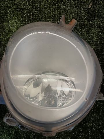 Ліва протитуманна фара 7L6941699B VAG