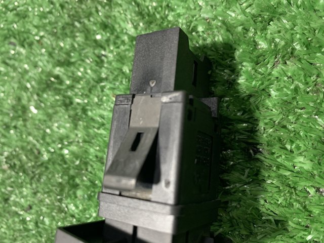 Кнопка аварійки 7L6953235A VAG