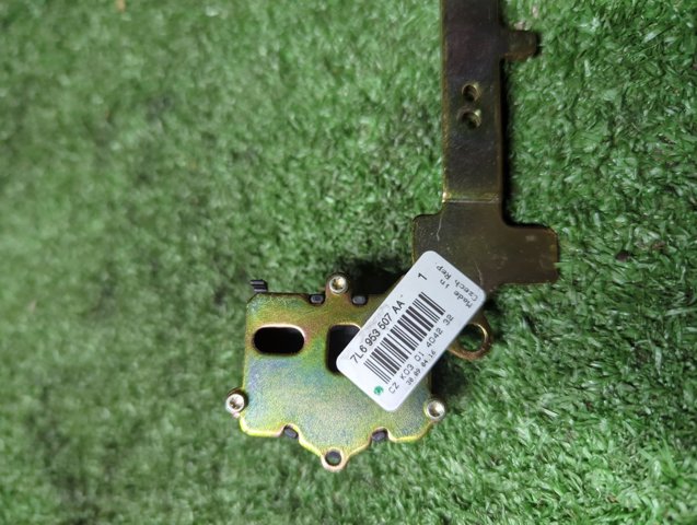 Перемикач підрульовий, центральна частина 7L6953507AA VAG