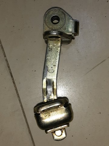 Обмежувач відкриття дверей, передній 7M0837249D VAG