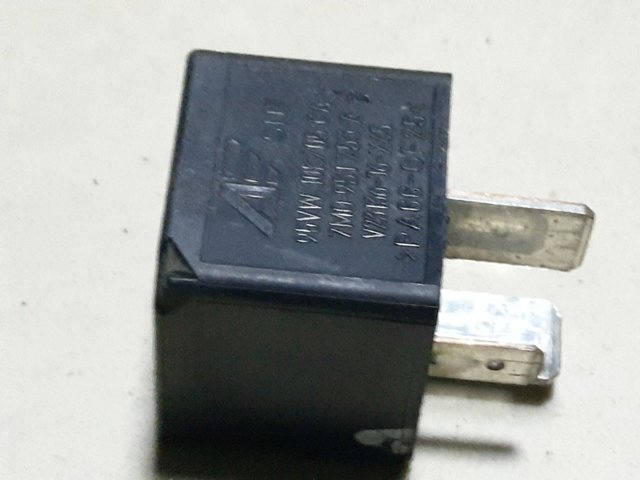 Блок управління вентилятором 7M0951253A VAG