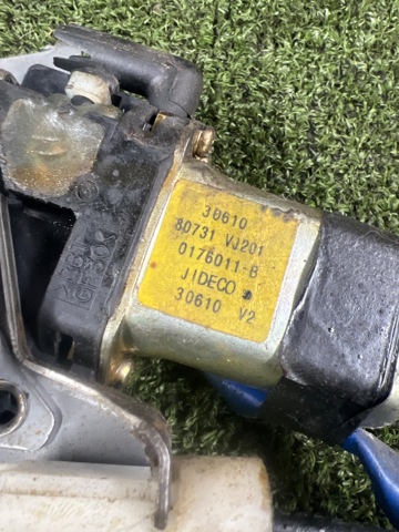 Двигун склопідіймача двері передньої, лівої 80731VJ201 NISSAN