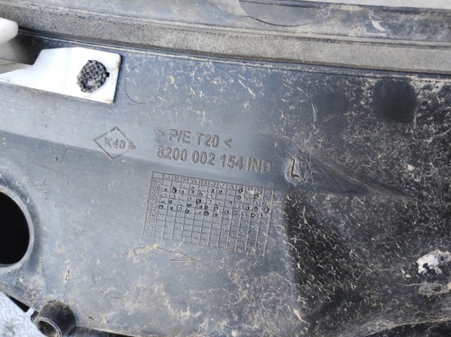 Водостік лобового скла, жабо 8200002154 RENAULT